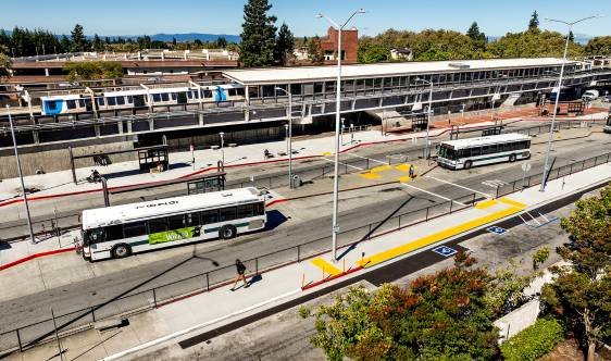Hayward Station Station Platform