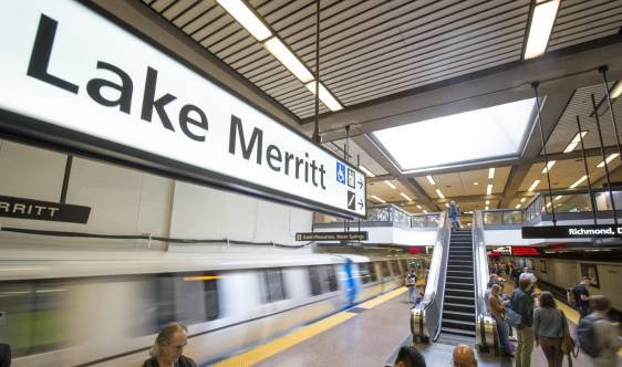 Lake Merritt Station Station Platform
